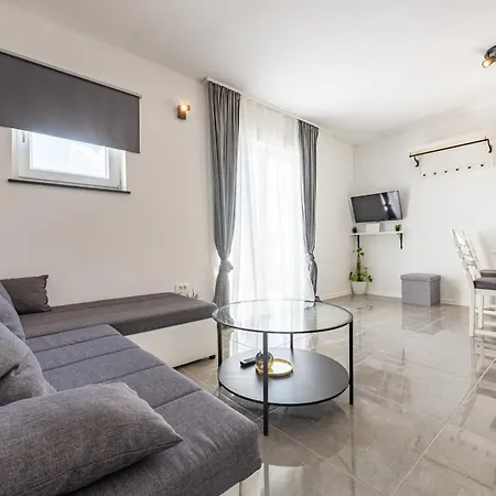 Master Road House Apartment Maslenica Exterior photo