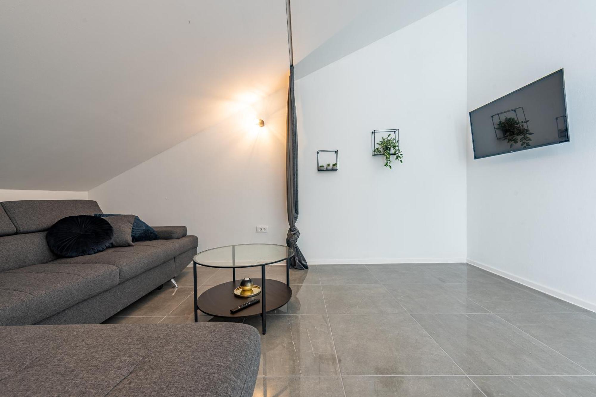 Apartment Master Road House Maslenica