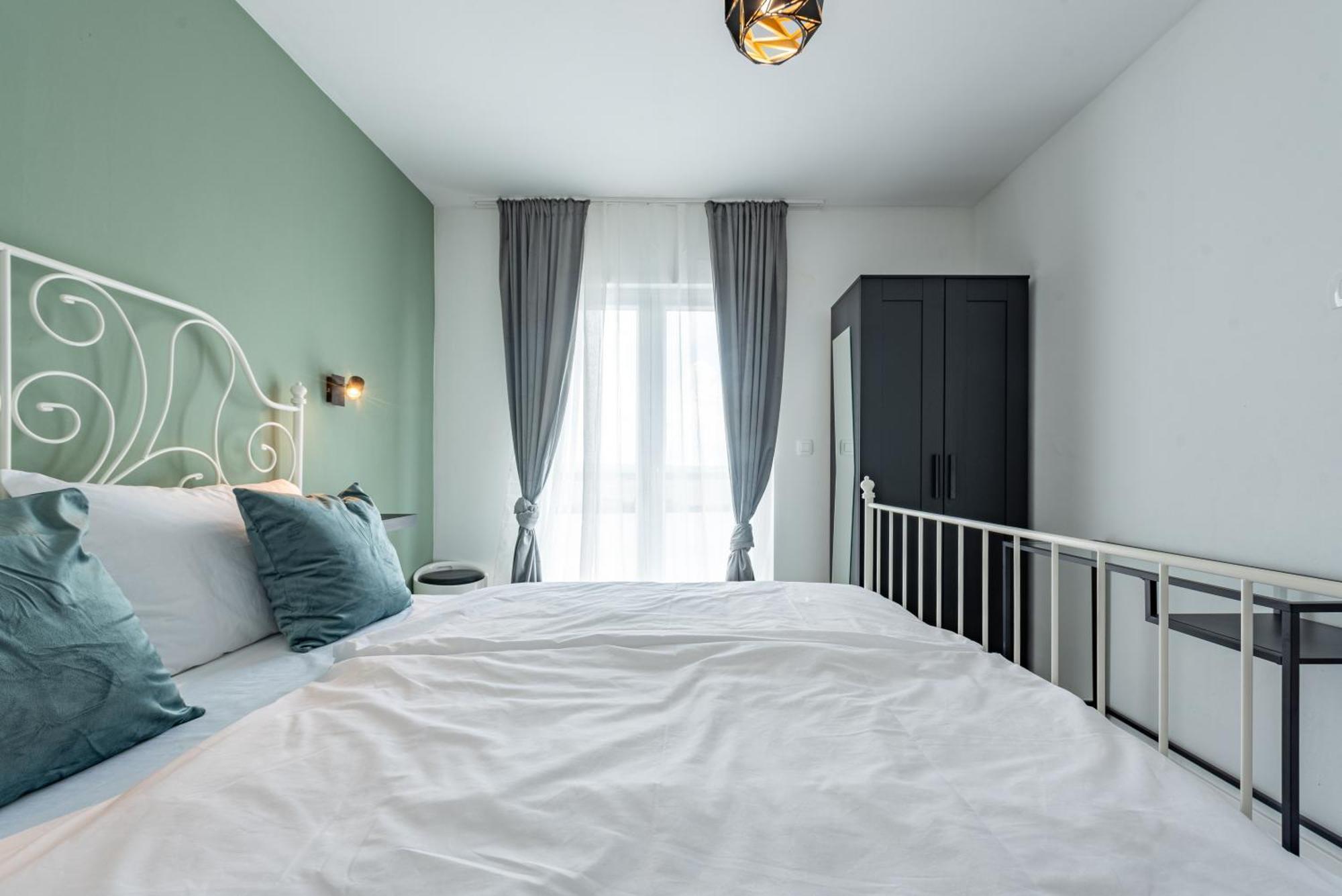 Master Road House Apartment